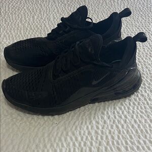 Nike Men's Black 270’s